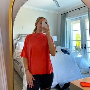 Oversized coral tee